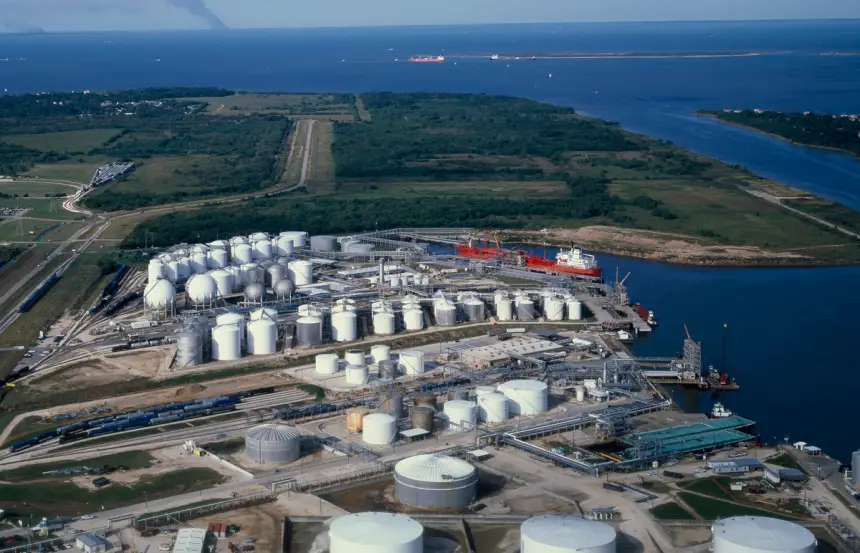 РФ жестко заявила о своих правах на разрабатываемые нефтяные активы в Венесуэле