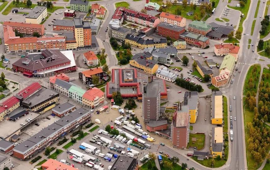 Швеция перемещает крупный арктический город, чтобы утереть нос Китаю