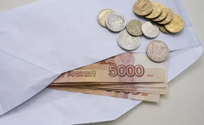 Зарплаты опять решили переждать кризис в тенечке