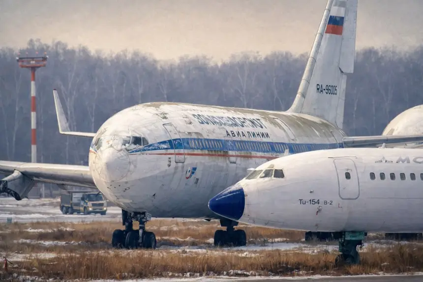 «Ситуация аховая»: пилот объяснил расконсервацию старых лайнеров в РФ
