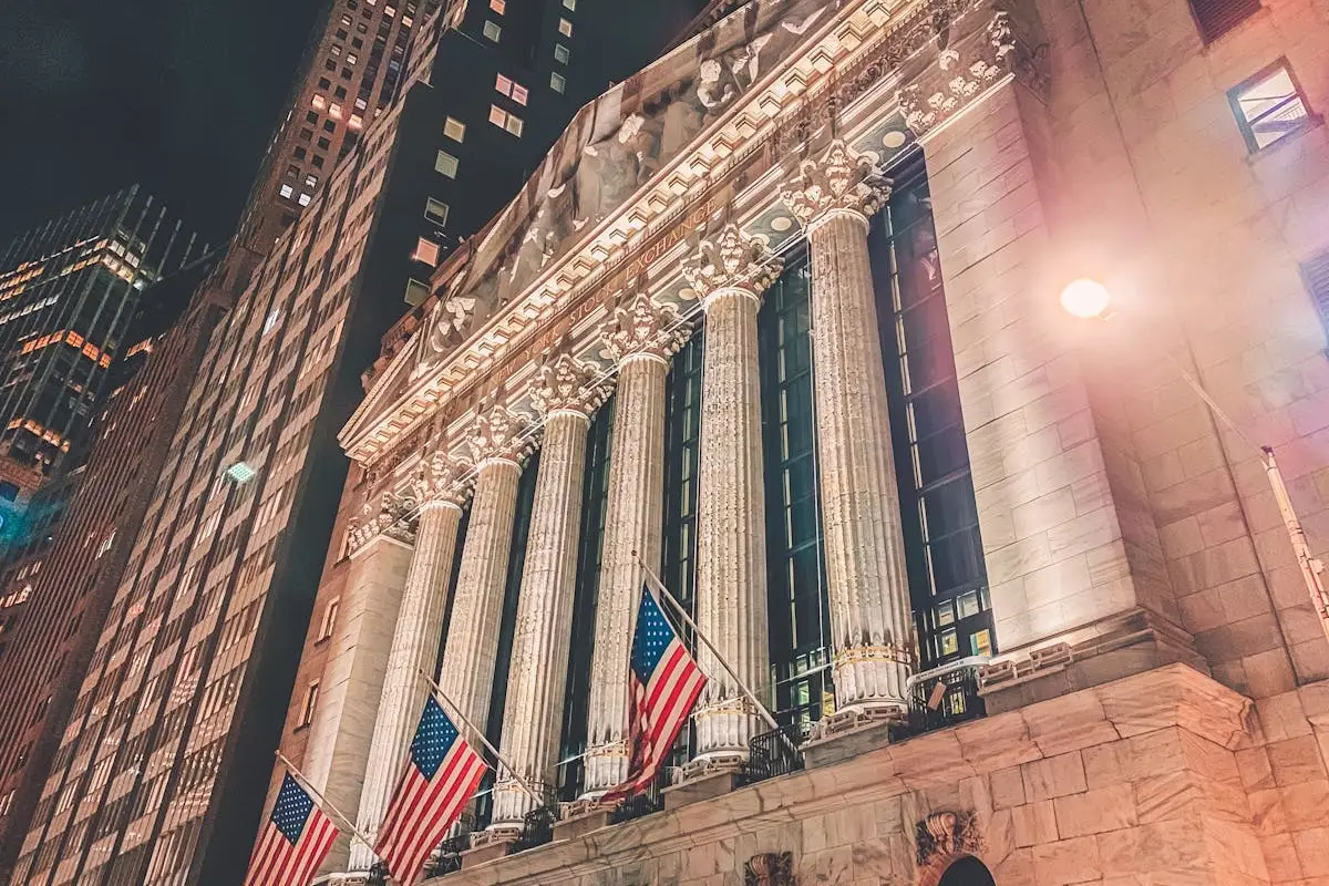 Уолл-стрит отчаянно пытается спасти пузырь ИИ от близкого «взрыва»