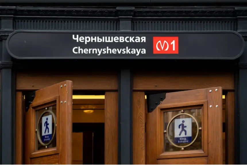 Почему станции метро СПб и Москвы по-разному работают для жителей города