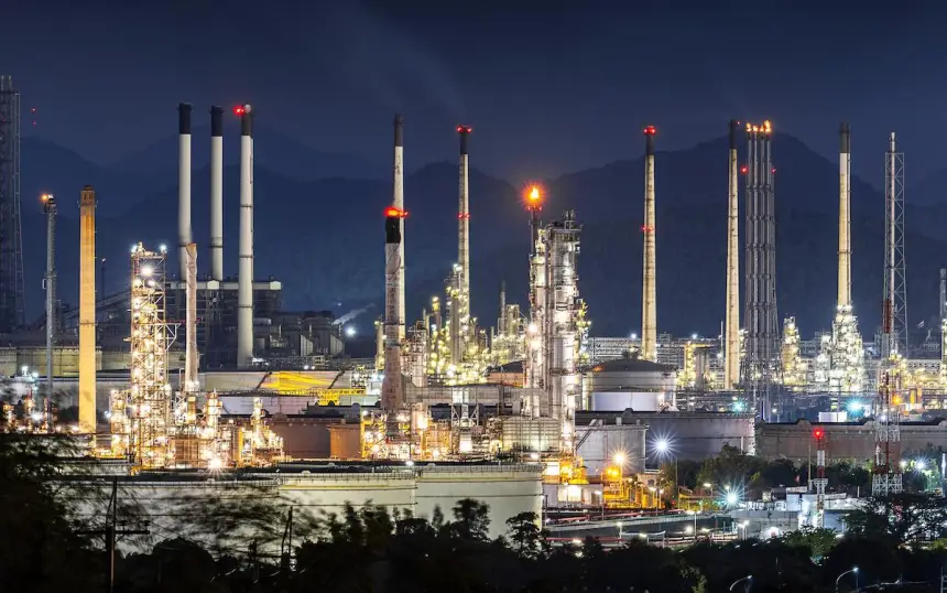 Азербайджан прибрал к рукам две стратегические отрасли в Италии