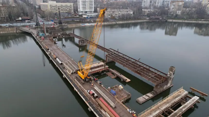 Новая Россия реконструирует  мосты, развивает пчеловодство, строит жильё