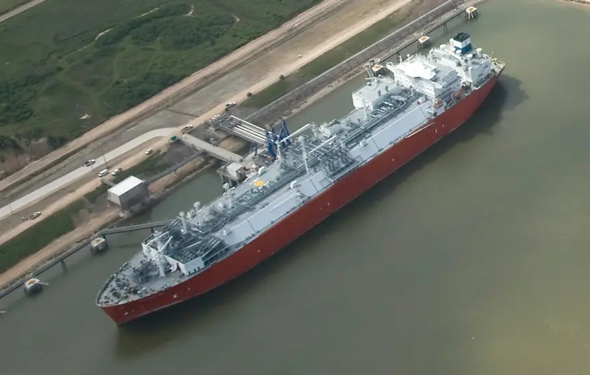 «Токсичный мертвый груз»: флотилия СПГ РФ сигнализирует о проблеме будущего