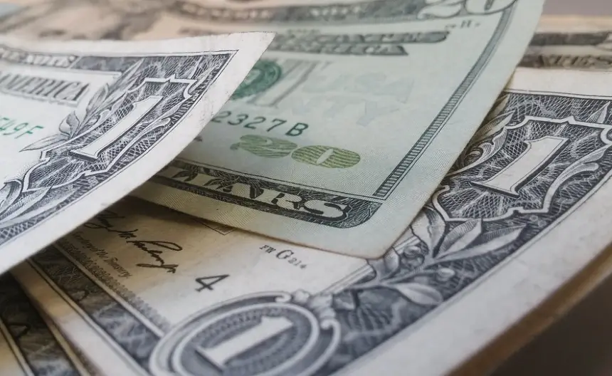 Худший период: доллар стал токсичной валютой из-за выходок Трампа