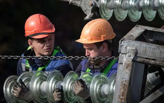 На рынке труда России образовался избыток рабочих профессий