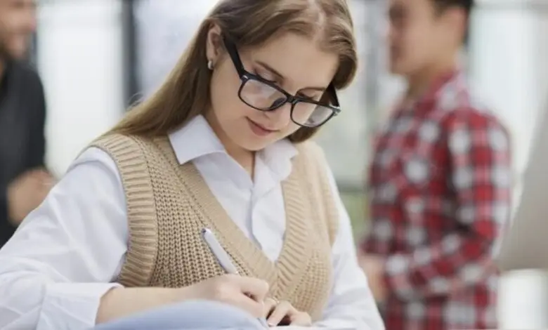 Учебная кабала: российские вузы «задрали» цены на обучение до квартирных