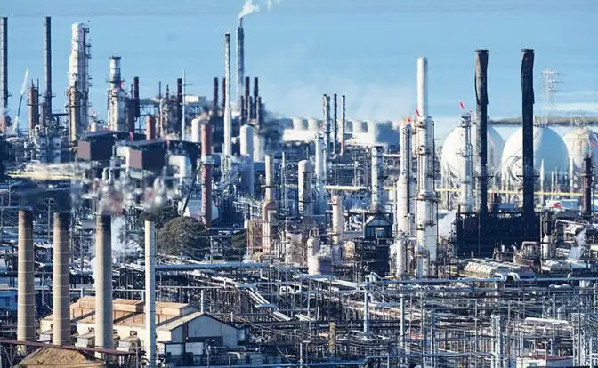 Нефть стала лидером в секторе по прыжкам в высоту: $100 за бочку не предел