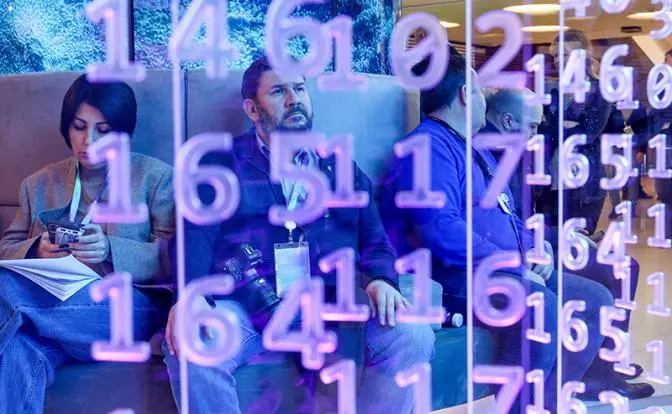 Минцифры отказалось вносить нейросеть Сбера в реестр отечественного ПО