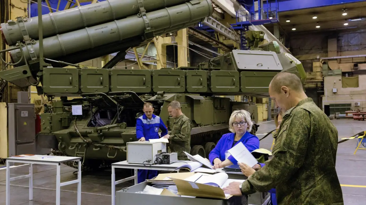 Жируют банкиры и нефтяники. Ситуация в оборонке сейчас тяжелее, чем в 1941