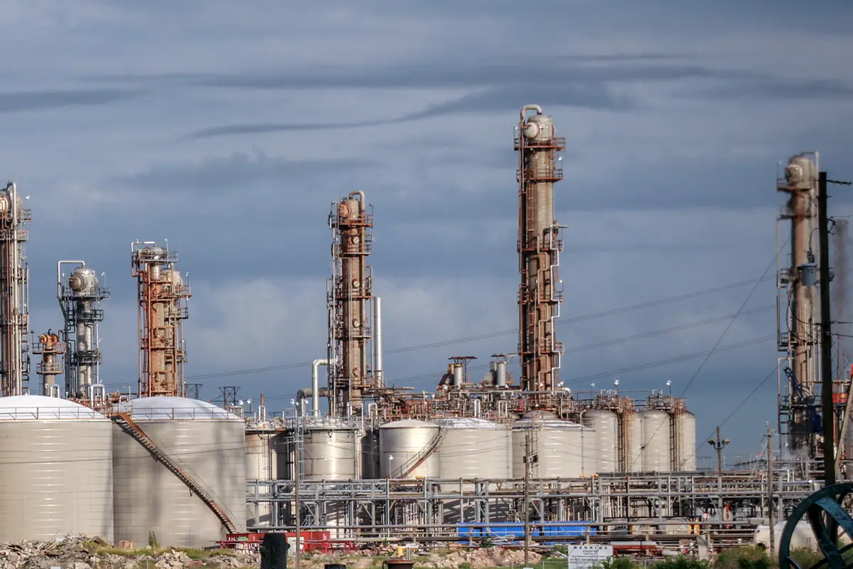 Цена некоторых сортов нефти достигла отметки в 160 долларов