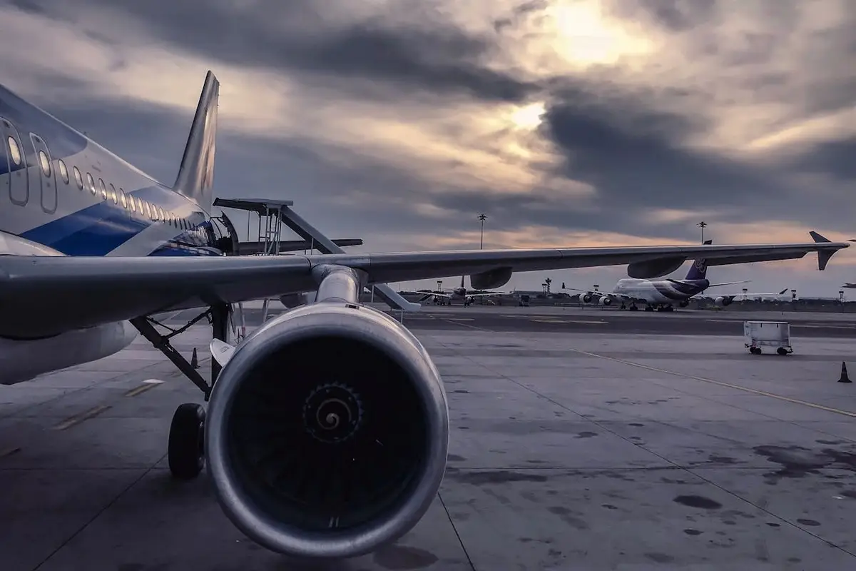 Даже запасы не помогают: Ближний Восток «посадит» всю мировую авиацию