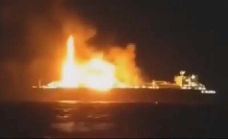 В Средиземном море горит российский СПГ-танкер Arctic Metagaz