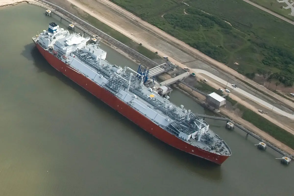 ЕС выкупил 100% российского арктического СПГ и бережно застраховал сырье