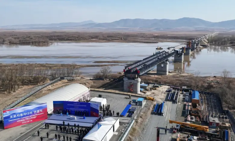 Укрепление союза: Россию и КНДР соединил мост через реку Туманную
