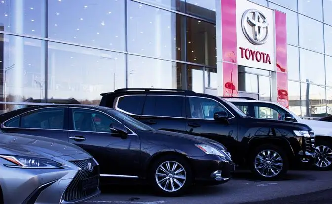 Адепты «Тойоты». Продажи японских авто растут бешеными темпами