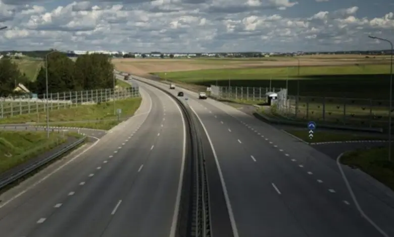 «Зелёная» трасса будущего: две столицы соединят «электрокоридором» на М-11