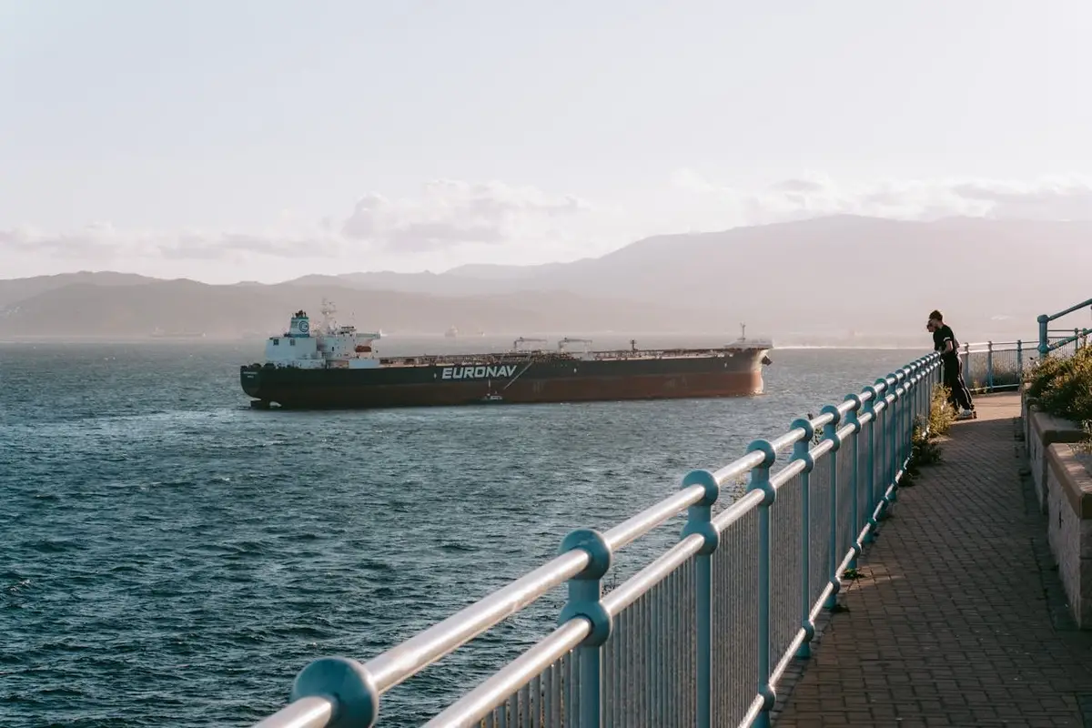 Без РФ не справились: ОПЕК+ беспомощно манипулирует пустыми баррелями