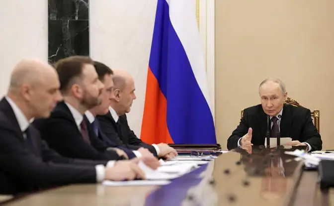 Путину надоел «изюм из булки», которым его потчуют министры