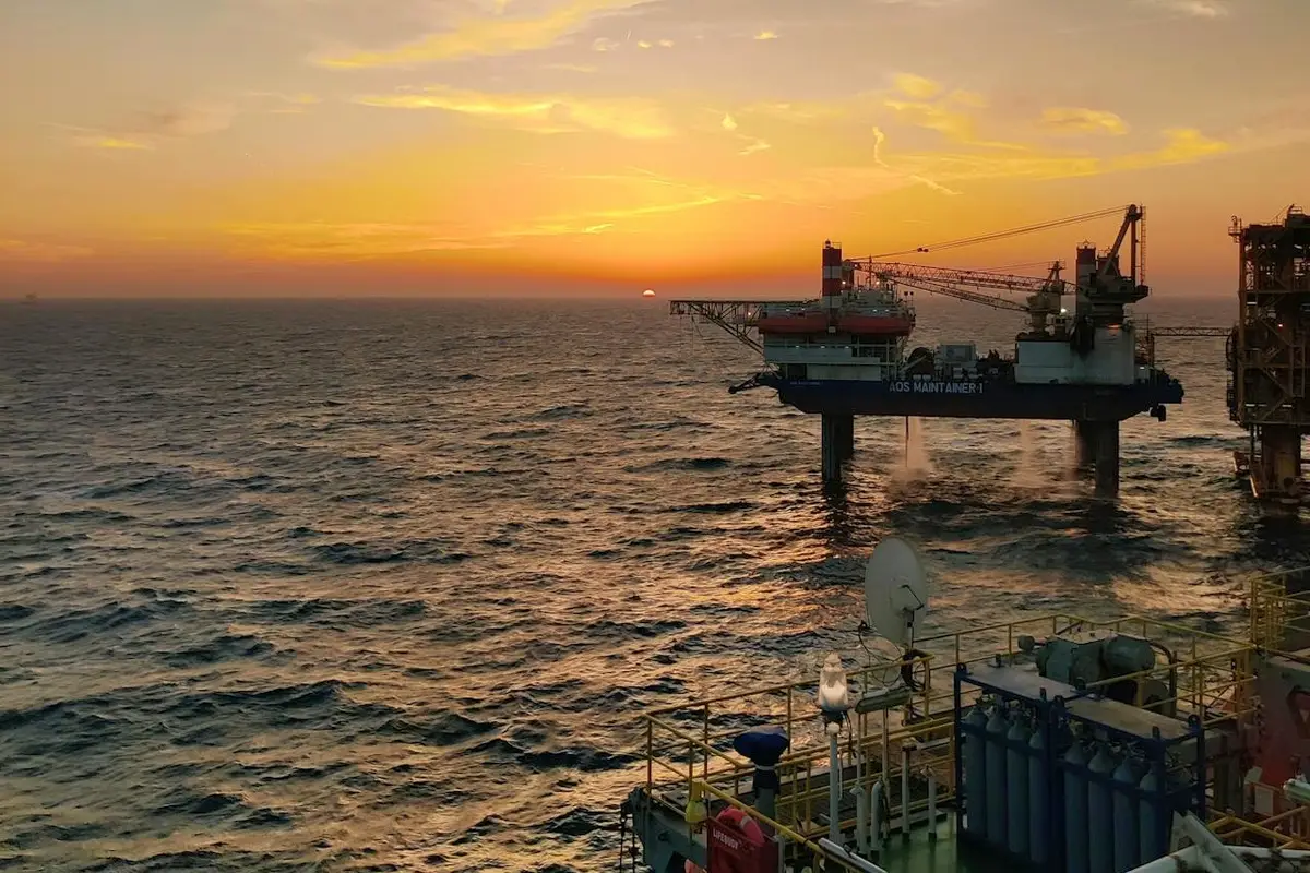 Киев добивает «Лукойл»: нефть РФ стала поперек горла мировому сырьевому кризису