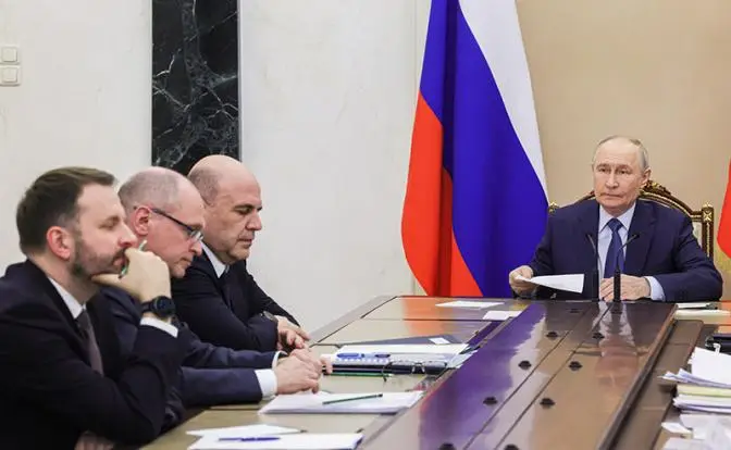 Одно совещание правительства идет за другим, а воз и ныне там