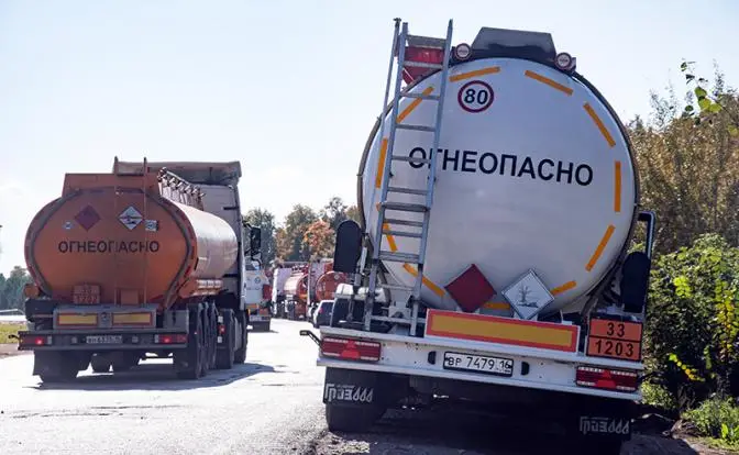 Тотальный запрет отложили, Россия продолжает отгружать бензин в Армению