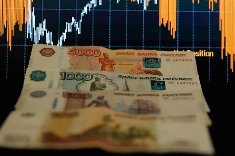 Бюджет России получил временное облегчение