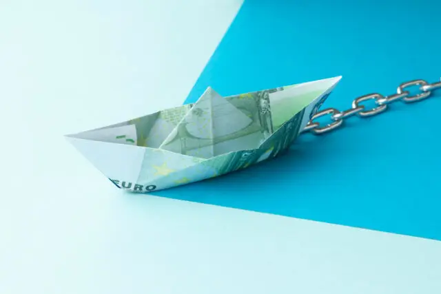 Ледяной газ, жаркие деньги: греческие суда с Ямала срывают пакет санкций ЕС