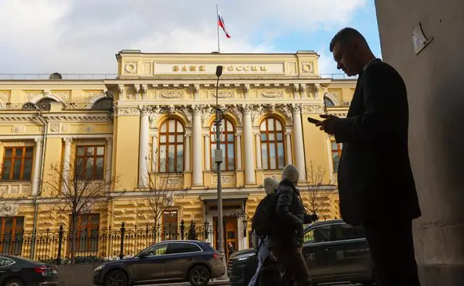 У «правильных» экономистов инфляция 7%, у «настоящих» — 16. И кто лукавит?